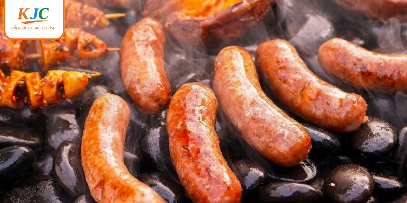 Đại chiến lạp xưởng - Sự kiện ẩm thực giải trí độc đáo